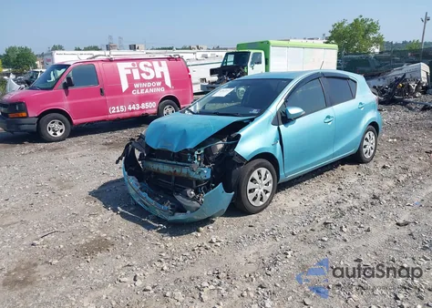 2013 Toyota Prius C Two из США, поврежденный, VIN JTDKDTB32D1045334